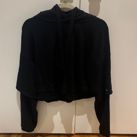 ALO Yoga Tops - Alo cropped hoodie